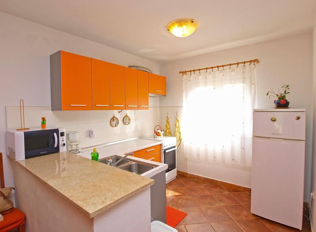 Apartment With 4 Bedrooms 446 Fažana Eksteriør bilde