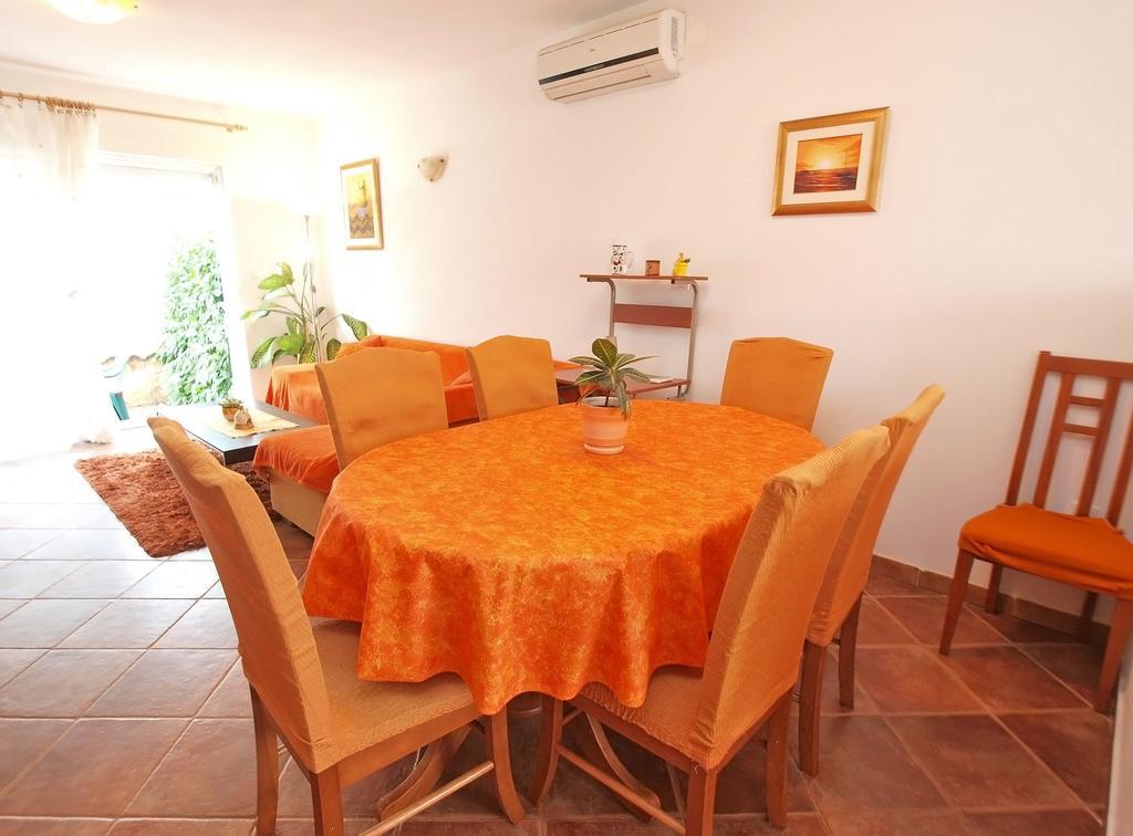 Apartment With 4 Bedrooms 446 Fažana Eksteriør bilde