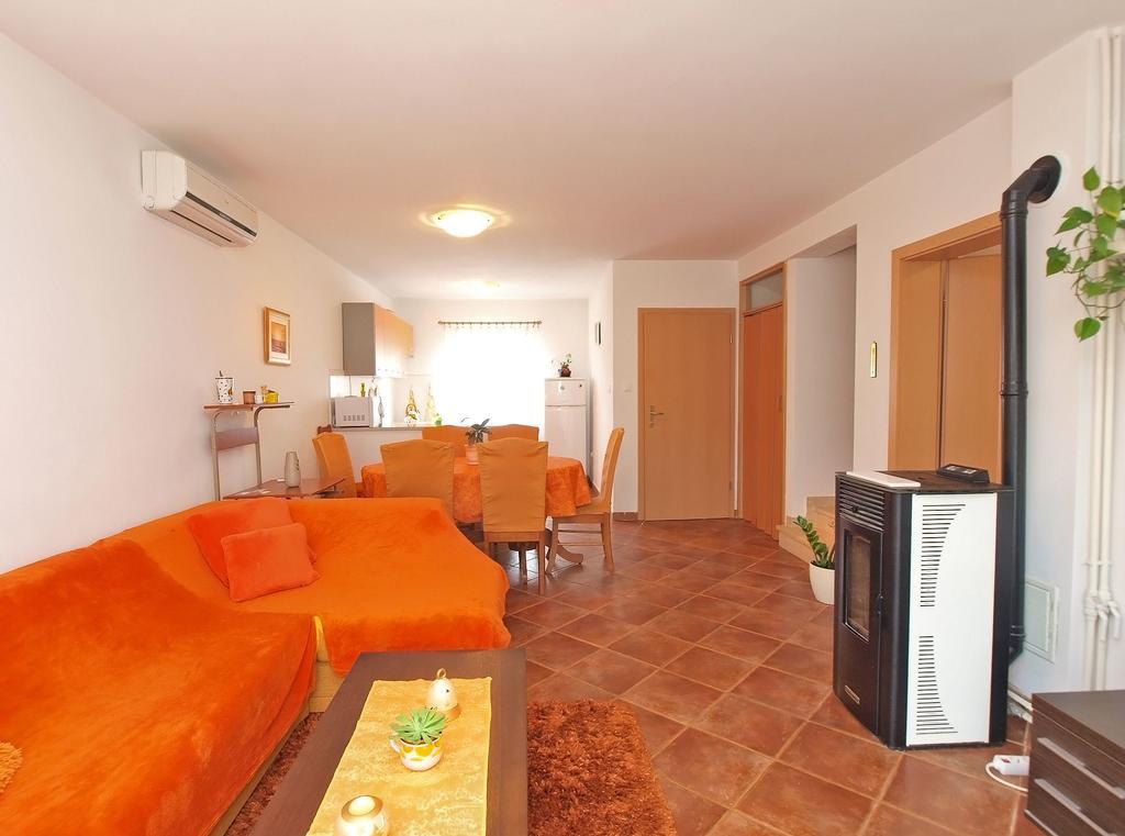 Apartment With 4 Bedrooms 446 Fažana Eksteriør bilde